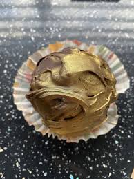 Flowers and chocolate gift box delivery service edinburgh scotland and uk. 10 Best Vegan Friendly Bakeries In Edinburgh Scotland 2021 Happycow
