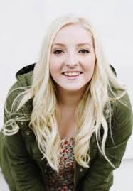 Andrea Schreck's Instagram, Twitter & Facebook