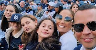 Jennifer Lopez: Dinnertime With Alex Rodriguez, Kids Is 'Sacred'