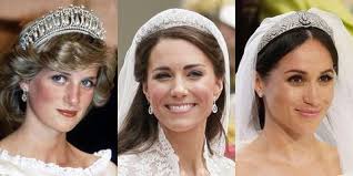 The york tiara was gifted to eugenie's mother sarah ferguson, duchess of york by the queen when she married prince andrew in 1986. 25 Best Royal Tiara Photos Of All Time Royal Family Tiaras Throughout History