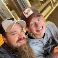 Wade Hadley's Instagram, Twitter & Facebook