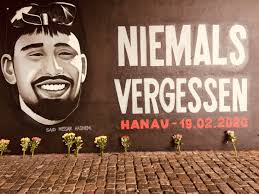 Venta de accesorios, prendas, gorras, pinturas para el arte urbano. Il On Twitter Man Kennt Es Aus Allen Zeitungen Und Medien Jetzt Wurde Es Geschandet Das Graffiti An Der Frankfurt Er Friedensbrucke Zum Gedenken An Die Opfer Des Rassistischen Anschlags Vom 19 Februar