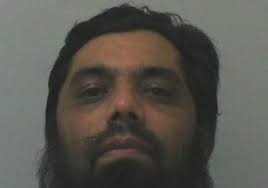 Police push for sex pest's '¨shop closure