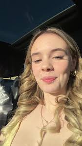 olivia 🥂🪩 (@olivia.beaver)