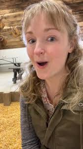 Lori Waldo's Instagram, Twitter & Facebook