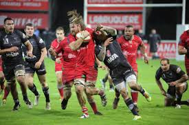 Le livre numérique (en anglais : Biarritz Olympique Evan Olmstead Canadien Dedans Australien Dehors