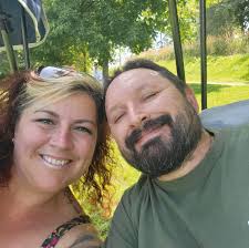 Alaska The Last Frontier's Newly Divorced Jane Kilcher Announces She's  "Single"