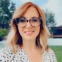 Laura Bury's Instagram, Twitter & Facebook