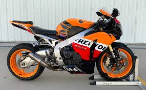08 09 10 honda cbr1000rr rear center tail fairing section repsol. 2009 Honda Cbr1000rr Repsol Iconic Motorbike Auctions