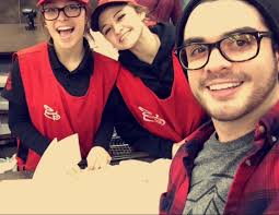 christopher cordeiro (@kkkriz)