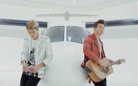 Visualizza altre idee su fede, idol, cantanti. Benji Fede Amore Wi Fi Batte I Record