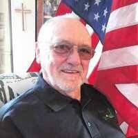 Dennis Lindstrom's Instagram, Twitter & Facebook