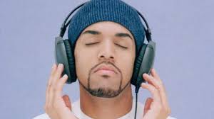 Chart during the summer of 2000, the singer, only 19 years old at the time, became the youngest british male solo artist to achieve the feat. Craig David Admits Hit Song 7 Days Is About Alcohol Not Women The Daily Rhetoric
