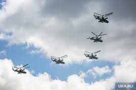 Он начался с традиционного шествия пешей колонны. Yiknvquykjzzum