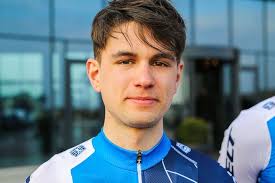 Vader has become one of those cyclists who must be followed and we could talk to him just before the supercup massi in banyoles. Milan Vader Is Niet Langer Alleen Sport In Zeeland Pzc Nl