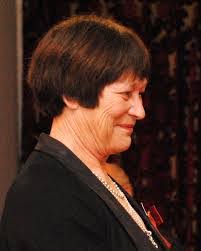 Robyn Broughton's Instagram, Twitter & Facebook