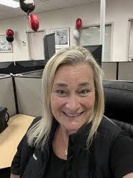 Kim Barna's Instagram, Twitter & Facebook