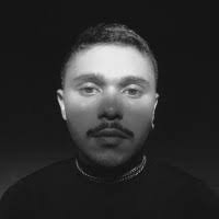 1700+ perfiles de «Jason