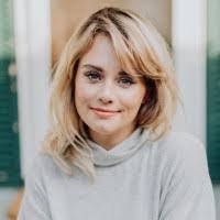 Nicole Nevins's Instagram, Twitter & Facebook