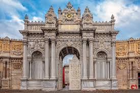 Dolmabahce Sarayi Tanitimi Giris Ucreti Nerede Ve Nasil Gidilir Geziler Tarih Istanbul