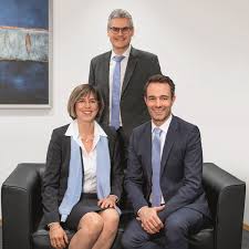 Von girokonto und finanzierung über geldanlage bis versicherungen: Ernennung Von Drei Generalbevollmachtigten Vr Bank Main Kinzig Budingen Eg