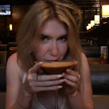 𝐌𝐀𝐑𝐋𝐈 𝐑𝐀𝐈𝐍𝐄 𝐇𝐀𝐋𝐋 (@marlirainehall) • Threads, Say more