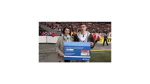 Sie entscheiden sich auf dem reiseportal reisewelt für ihre wunschreise. Vfb Stuttgart Der Bw Bank Tag Ein Echter Volltreffer
