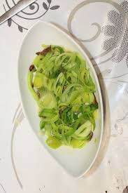 Porreesalat Mit Speck In Essig Ol Dressing Von Tmueller976 Chefkoch In 2020 Porreesalat Porree Rezepte