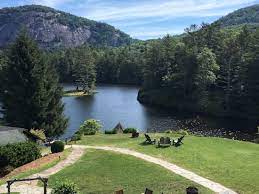 • 147 просмотров 5 лет назад. 3 Reasons To Visit Beautiful High Hampton Inn In North Carolina