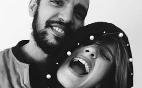 That i knew that this was love for a lifetime. Carolina Deslandes Cantora Mostra Se Em Fato De Banho E Avisa Que Se F Os Vossos Padroes De Beleza Nova Gente