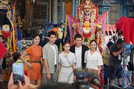 #葉雲 要在 janet hsieh 謝怡芬 的粉絲專頁 和為愛奔忙的神之鄉女人們來場「女人心室」啦! Janet Hsieh è¬æ€¡èŠ¬ ç¥žä¹‹é„‰çµ‚æ–¼é–‹æ‹äº† Facebook
