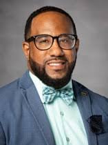 Jennifer Vasil's Instagram, Twitter & Facebook