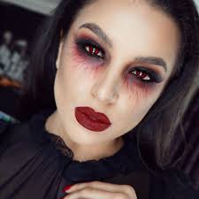 So einfach kannst du den schmetterling in nur 5 schritten nachschminken! 1001 Kreative Ideen Fur Ein Einfaches Halloween Make Up