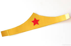 Download Diy Wonder Woman Tiara Cuffs Craft R 596252 Png Images Pngio