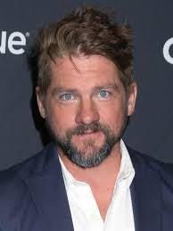 Zachary Knighton's Instagram, Twitter & Facebook