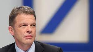 Der bisherige leiter des privatkundengeschäfts, christian sewing, soll mit. Bezuge Mehr Als Verdoppelt Deutsche Bank Chef Bekommt Uppige Boni