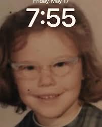 Leslie Shipman's Instagram, Twitter & Facebook