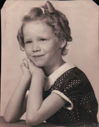 Linda Tyo's Instagram, Twitter & Facebook