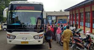 Daftar travel asal kuningan jawa barat. Ratusan Tenaga Kerja Asal Kuningan Serbu Pabrik Di Majalengka Radarcirebon Com