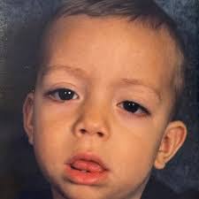 Noah Sparrow's Instagram, Twitter & Facebook