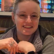 Are there any cat groomers in the area?