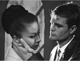 Berlin um die Ecke: Amazon.de: Dieter Mann, Monika Gabriel, Erwin  Geschonneck, Hans Hardt-Hardtloff, Kaspar Eichel, Harald Warmbrunn, Kurt  Böwe, Jürgen Frohriep, Rudolf Ulrich, Hans-Joachim Hanisch, Gerhard Klein:  DVD & Blu-ray