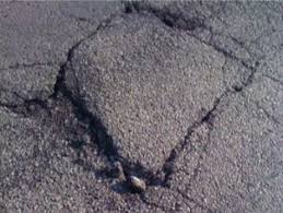 Asphalt companies charge about $1,000 to dig out the old portion and install a new apron. Asphalt Driveway Crack Repair Resurfacing Sealcoating And Potholes Cost