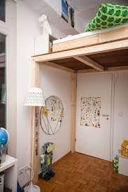 Mit einem hochbett haben kinder die möglichkeit, den freiwerdenden raum unter dem hochbett für andere zwecke zu nutzen. Ein Hochbett Selber Bauen Diy Anleitung Butterflyfish Hochbett Selber Bauen Loft Betten Hochbett Bauen