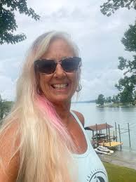 Scam post about free furniture in USA