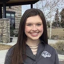 Hallie Hackett's Instagram, Twitter & Facebook