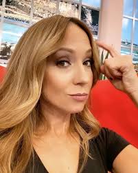 La vida establece unas reglas que deberían ser inviolables, la más básica e  importante de todas es el respeto a los demás. Tratar a los demás como nos  gusta que nos traten. ¡