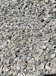 Pea gravel is used for drainage and crushed stone is used for support. 3ns8cbr5kyh8jm