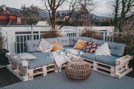 Die verwendung von europaletten für diesen zweck ist einfach ideal und wie sie selbst herausfinden werden, benötigt man keinen großen aufwand, um ein palettensofa selber zu bauen. Paletten Couch Fur Die Terrasse Berries Passion
