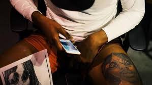 Kevin durant has two massive tattoos covering his left leg. Look Kevin Durant Gets A Massive Rick James Tattoo On His Leg Cbssports Com